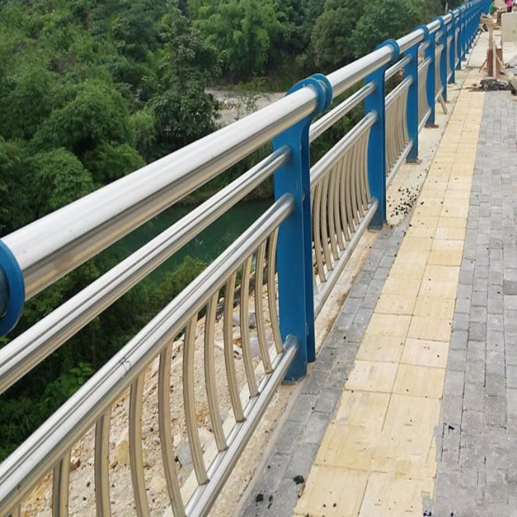 Stainless steel composite pipe guardrail
