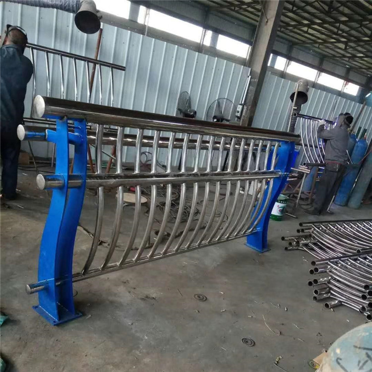 不锈钢护栏桥梁护栏