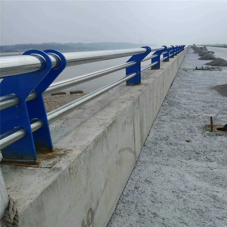 Highway landscape guardrail