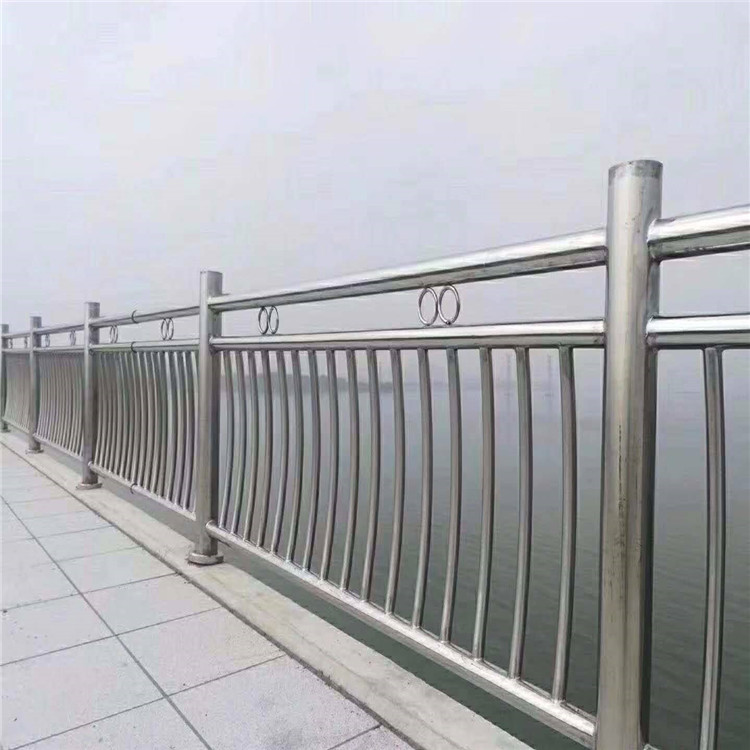 金属桥梁护栏